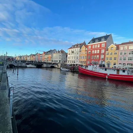 Exclusive Nyhavn For Six A Rare Find Kopenhagen