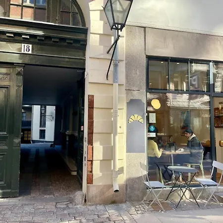 Exclusive Nyhavn For Six A Rare Find Kopenhagen